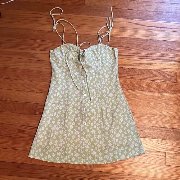 Princess Polly Dresses & Skirts - Princess Polly Sun Dress